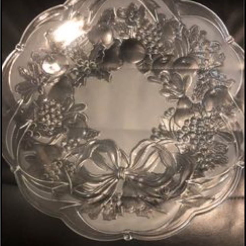 15” Celebration Crystal Clear Frosted Fruit Platter